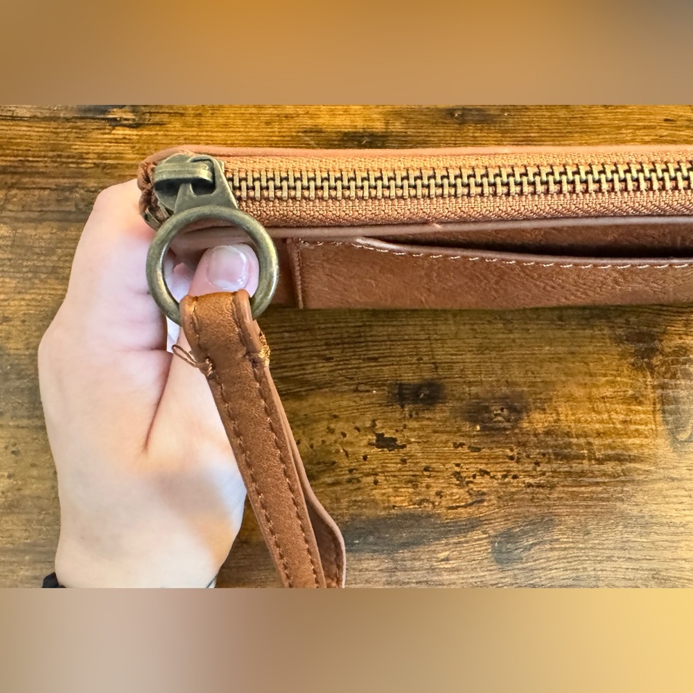 Universal Thread Leather Wristlet - image 3